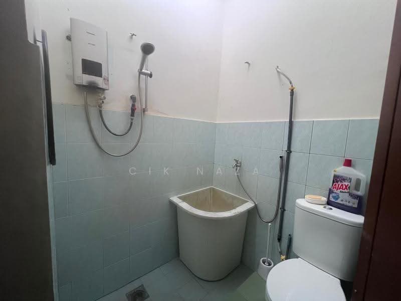 1-storey Terraced House for Rent in Setapak (Kuala Lumpur) - Cik Naza - Bathroom - PropertyGuru.com.my