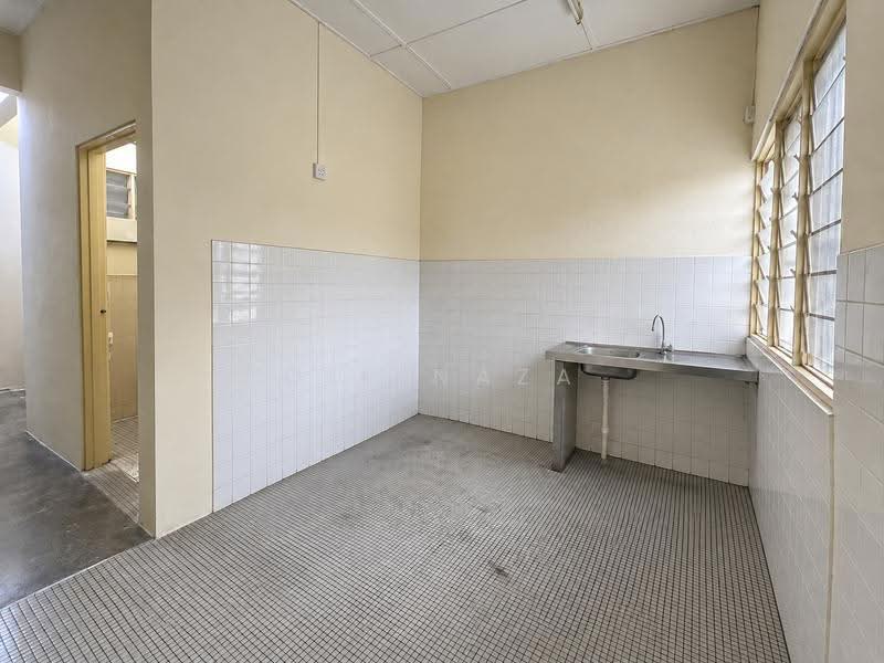 1-storey Terraced House for Rent in Setapak (Kuala Lumpur) - Cik Naza - Kitchen - PropertyGuru.com.my