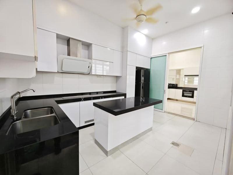 Rumah Banglo untuk Dijual di Taman Desa Tebrau (Tebrau) - Xiu Yan - Kitchen - PropertyGuru.com.my