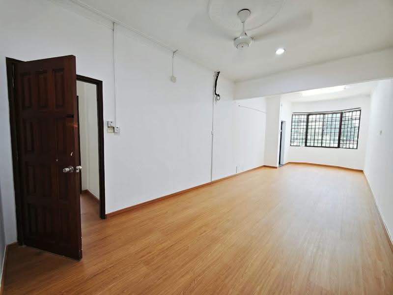Semi-Detached House for Sale in Taman Pelangi (Johor Bahru) - Xiu Yan - Living Room - PropertyGuru.com.my