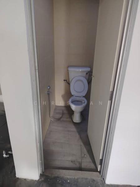 Factory for Rent in Batu Maung (Penang) - Chris Tan - Bathroom - PropertyGuru.com.my