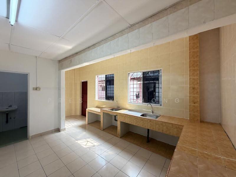 Wet Kitchen Area