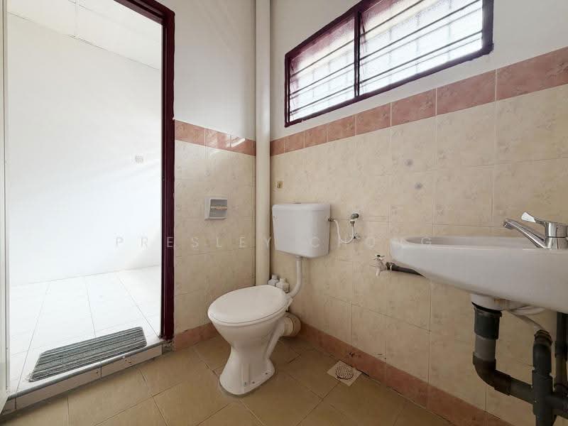 Bathroom 2
