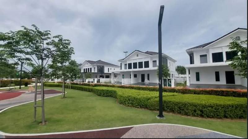 Rumah Berkembar untuk Dijual di Bandar Cassia (Batu Kawan) - Rackson Khor - Exterior - PropertyGuru.com.my