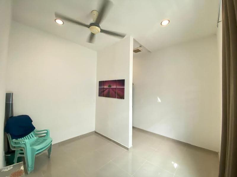 Semi-Detached House for Sale in Bandar Saujana Putra (Tanjong Duabelas) - Leia Lian - Interior - PropertyGuru.com.my