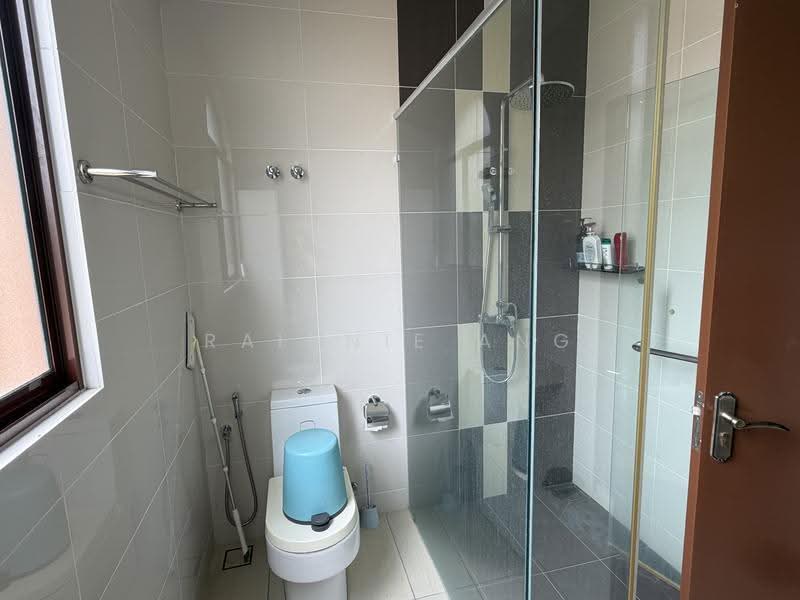 Rumah Banglo untuk Disewa di Diamond City (Semenyih) - Rainnie Ang - Bathroom - PropertyGuru.com.my