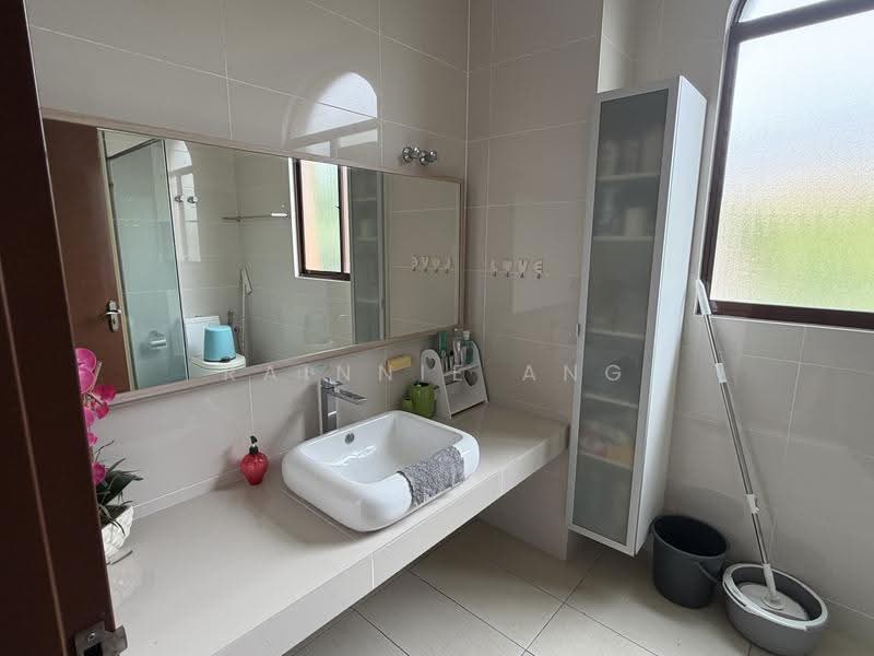 Rumah Banglo untuk Disewa di Diamond City (Semenyih) - Rainnie Ang - Bathroom - PropertyGuru.com.my