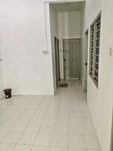 Rumah Teres 1-Tingkat untuk Disewa di Taman Impian (Teluk Intan) - Fennie Tee - Corridor - PropertyGuru.com.my