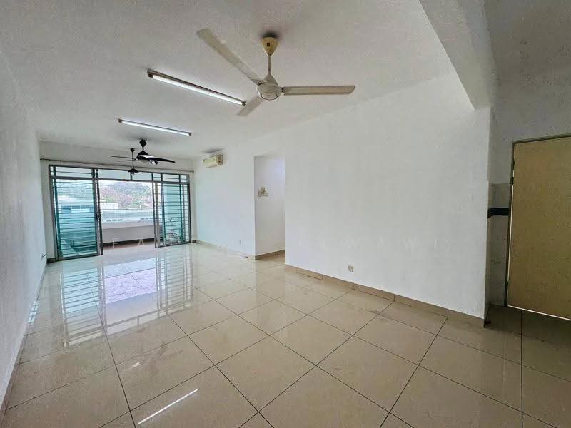 Kondominium untuk Dijual di Tiara ParkHomes - Fauran Nawawi - Living Room - PropertyGuru.com.my
