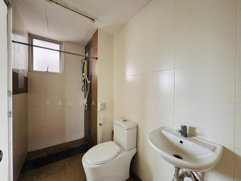Kondominium untuk Dijual di Tiara ParkHomes - Fauran Nawawi - Bathroom - PropertyGuru.com.my