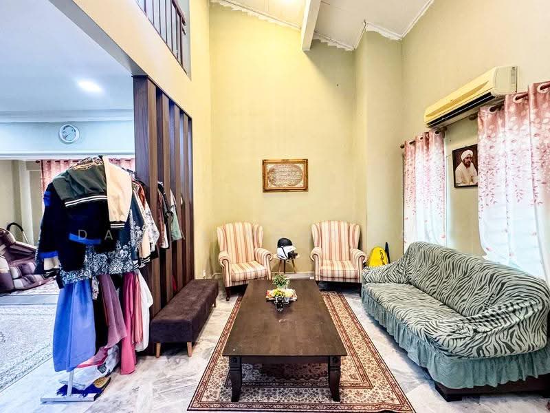 Rumah Teres 1-Tingkat untuk Dijual di Klang (Selangor) - Danial Mohd Zaki - Living Room - PropertyGuru.com.my