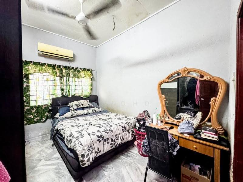 Rumah Teres 1-Tingkat untuk Dijual di Klang (Selangor) - Danial Mohd Zaki - Bedroom - PropertyGuru.com.my