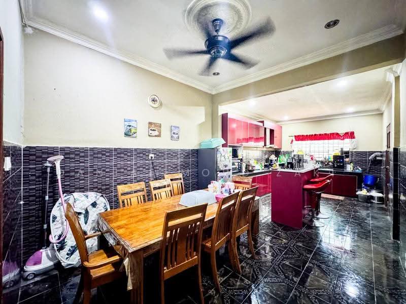 Rumah Teres 1-Tingkat untuk Dijual di Klang (Selangor) - Danial Mohd Zaki - Dining Room - PropertyGuru.com.my