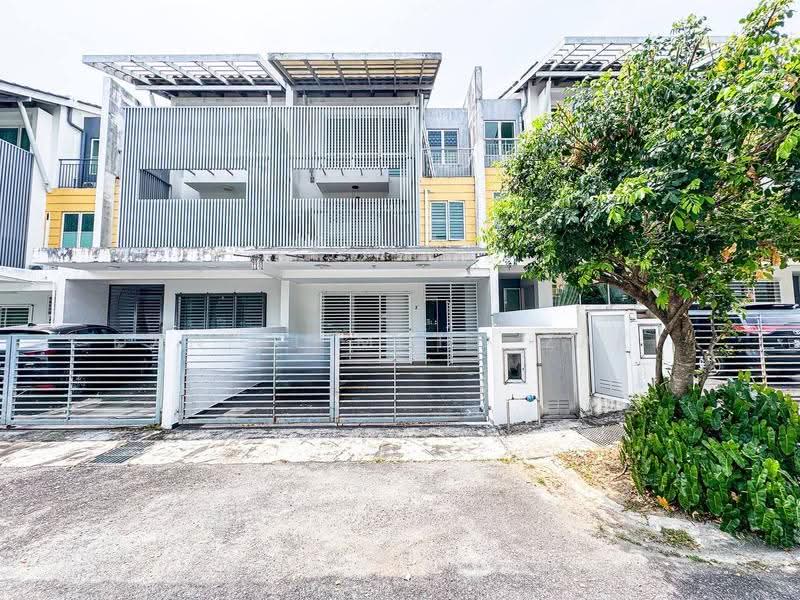 Rumah Teres 2-Tingkat untuk Dijual di Kajang (Selangor) - Danial Mohd Zaki - Exterior - PropertyGuru.com.my