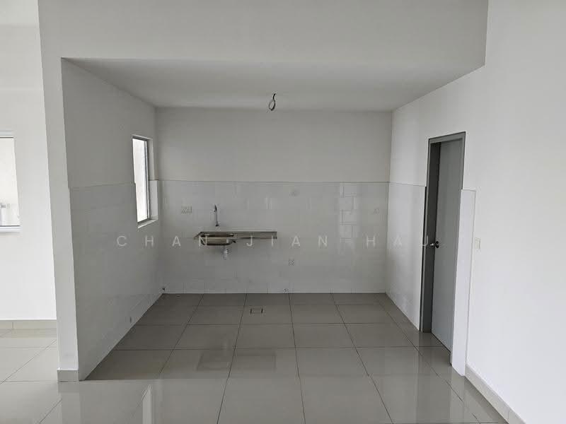 Kediaman Servis untuk Dijual di The Wharf Residence - Chan Jian Hau - Kitchen - PropertyGuru.com.my
