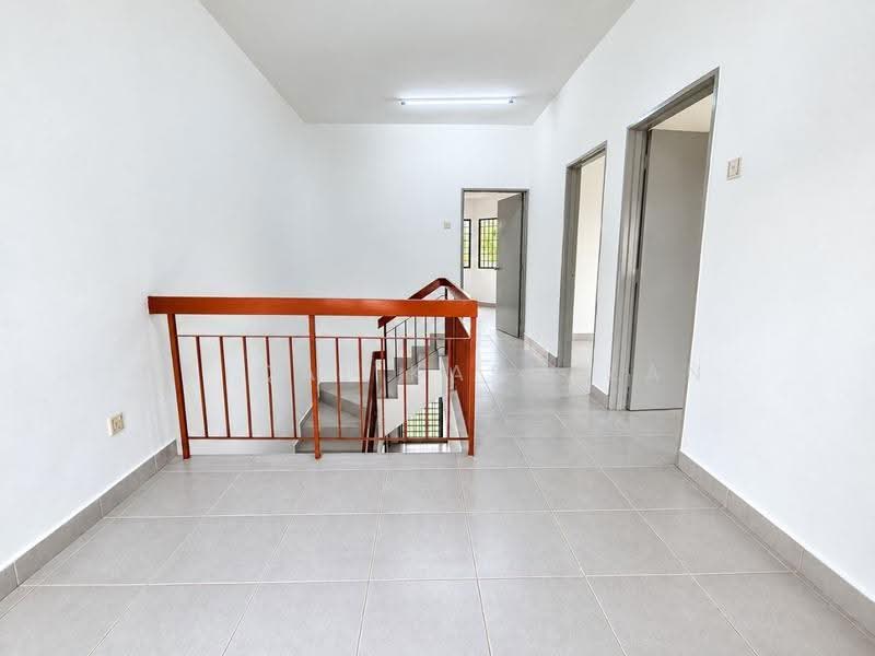 Rumah Teres 2-Tingkat untuk Dijual di Taman Impian Putra (Bangi) - Haiqal Kasmizan - Corridor - PropertyGuru.com.my