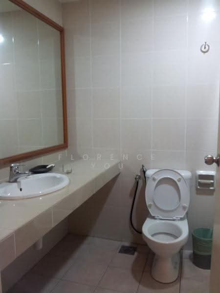 Kediaman Servis untuk Dijual di Seri Cempaka - Florence You - Bathroom - PropertyGuru.com.my