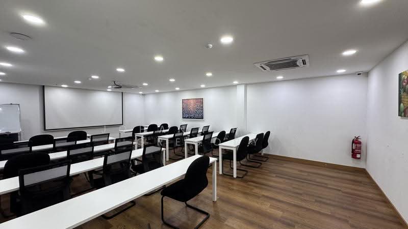 Kedai / Pejabat untuk Dijual di Brickfields (Kuala Lumpur) - Johann Paul Gregory - Classroom - PropertyGuru.com.my