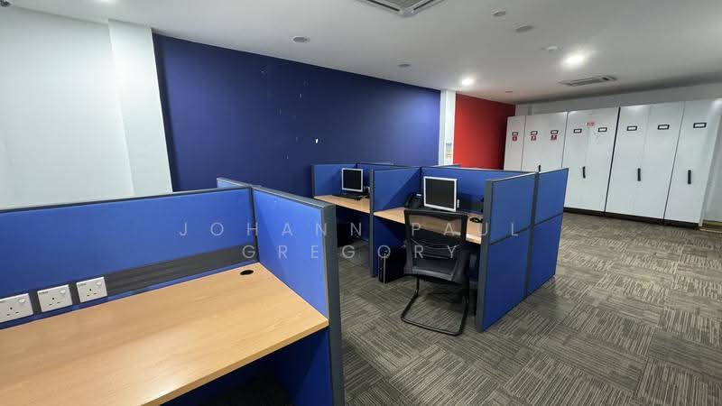 Kedai / Pejabat untuk Dijual di Brickfields (Kuala Lumpur) - Johann Paul Gregory - Study - PropertyGuru.com.my