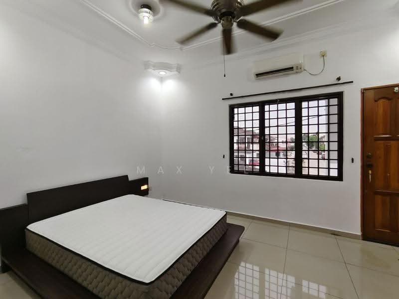2-storey Terraced House for Rent in Taman Putri Kulai (Kulai) - Max Yee - Bedroom - PropertyGuru.com.my