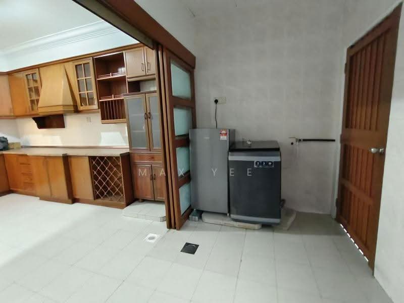 2-storey Terraced House for Rent in Taman Putri Kulai (Kulai) - Max Yee - Kitchen - PropertyGuru.com.my
