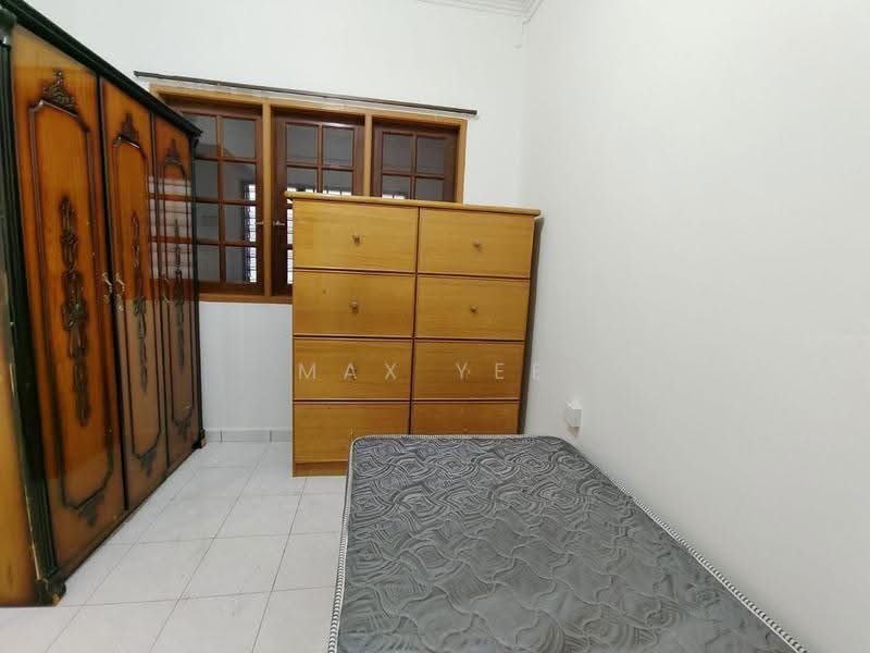 2-storey Terraced House for Rent in Taman Putri Kulai (Kulai) - Max Yee - Bedroom - PropertyGuru.com.my