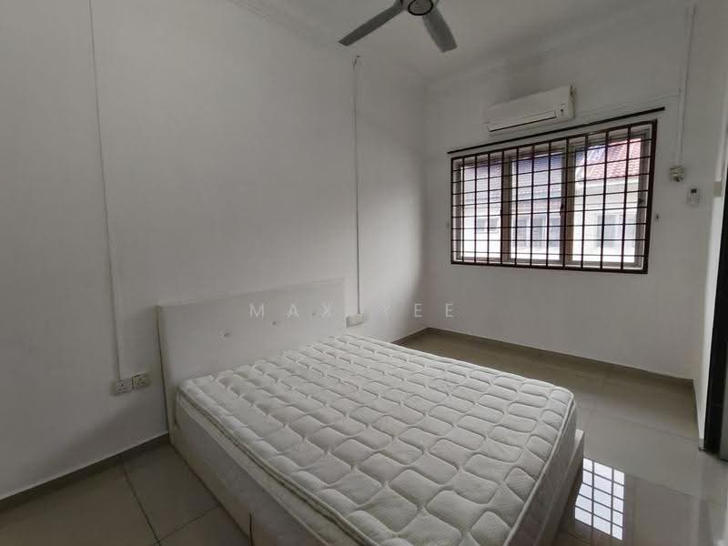 2-storey Terraced House for Rent in Taman Putri Kulai (Kulai) - Max Yee - Bedroom - PropertyGuru.com.my