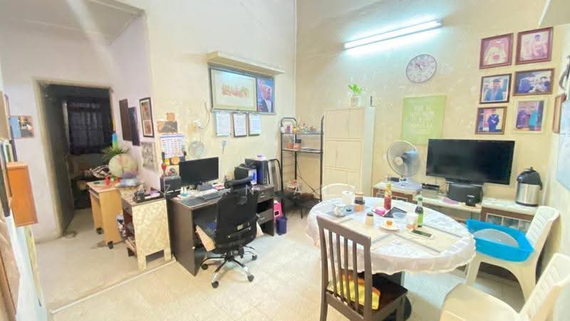 Terraced House for Sale in SS14 (Subang Jaya) - Azman Ahmad - Study - PropertyGuru.com.my