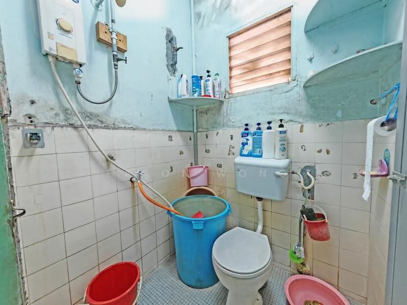 Rumah Teres 1-Tingkat untuk Dijual di Taman Cheras Perdana (Cheras) - Eason Wong - Bathroom - PropertyGuru.com.my