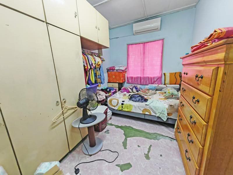 Rumah Teres 1-Tingkat untuk Dijual di Taman Cheras Perdana (Cheras) - Eason Wong - Bedroom - PropertyGuru.com.my