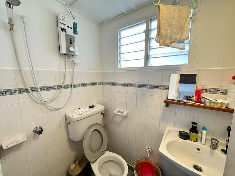 Pangsapuri untuk Disewa di Akasia Apartment - Felix Wong - Bathroom - PropertyGuru.com.my