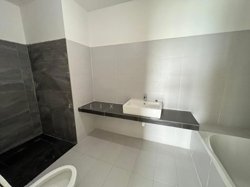 Kondominium untuk Dijual di X2 Residency - Felix Wong - Bathroom - PropertyGuru.com.my