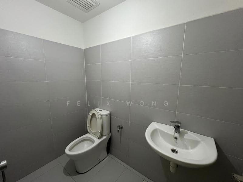 Kondominium untuk Dijual di X2 Residency - Felix Wong - Bathroom - PropertyGuru.com.my