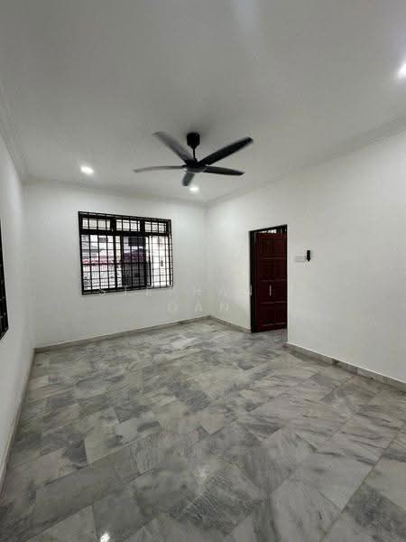 Rumah Teres 2-Tingkat untuk Dijual di Taman Sri Skudai (Skudai) - Stephanie Gan - Living Room - PropertyGuru.com.my