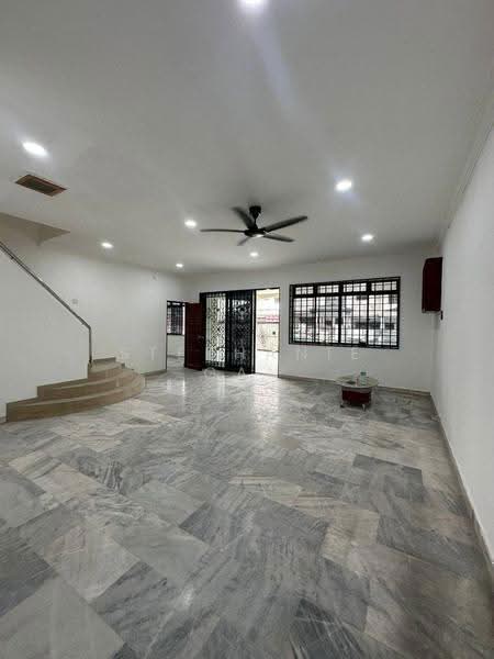Rumah Teres 2-Tingkat untuk Dijual di Taman Sri Skudai (Skudai) - Stephanie Gan - Living Room - PropertyGuru.com.my