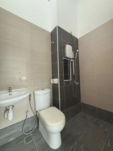 Rumah Teres 2-Tingkat untuk Disewa di Taman Seri Austin (Tebrau) - Karl Lim - PropertyGuru.com.my