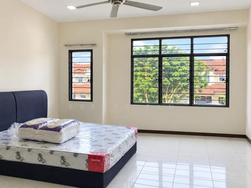 Rumah Teres untuk Disewa di Bandar Bukit Puchong (Puchong) - Esther Tan - Bedroom - PropertyGuru.com.my