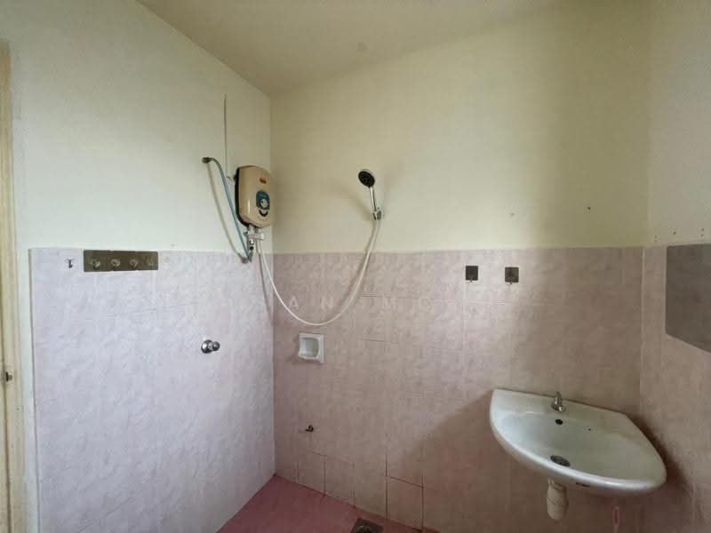 Condominium for Sale at Casa Suria - San MC - Bathroom - PropertyGuru.com.my