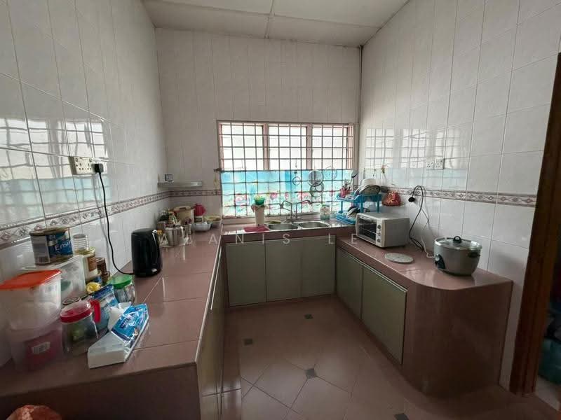Rumah Teres 1-Tingkat untuk Disewa di Taman Universiti (Skudai) - Alanis Lee - Kitchen - PropertyGuru.com.my