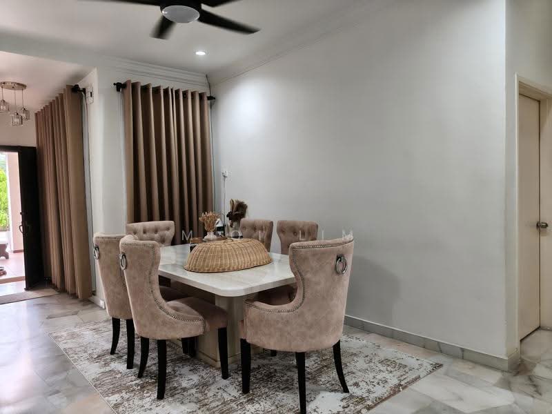 Bungalow House for Sale in Pantai Sepang Putra (Sepang) - MiQi Lim - Dining Room - PropertyGuru.com.my