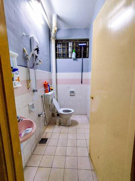 Pangsapuri untuk Dijual di Sri Melor (Mulberry Court) - Danial Mohd Zaki - Bathroom - PropertyGuru.com.my