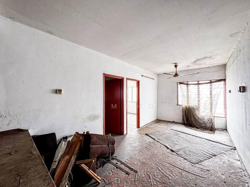 Apartment for Sale at Pangsapuri Langat Utama - Danial Mohd Zaki - Living Room - PropertyGuru.com.my