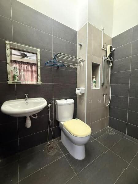 2-storey Terraced House for Sale in Taman Seri Austin (Tebrau) - Maggie Yong - Bathroom - PropertyGuru.com.my