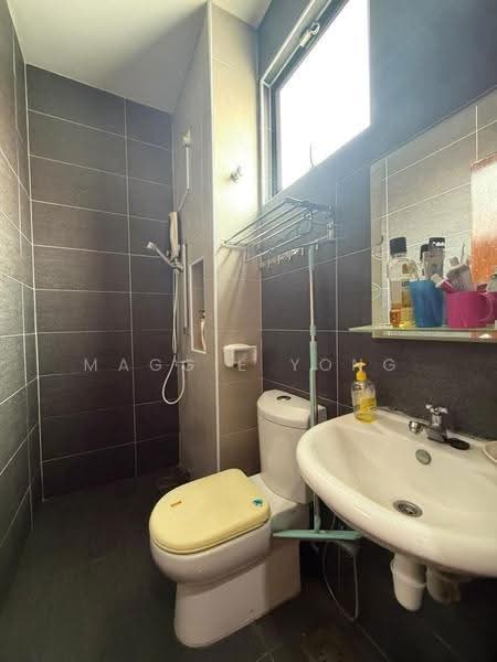 2-storey Terraced House for Sale in Taman Seri Austin (Tebrau) - Maggie Yong - Bathroom - PropertyGuru.com.my