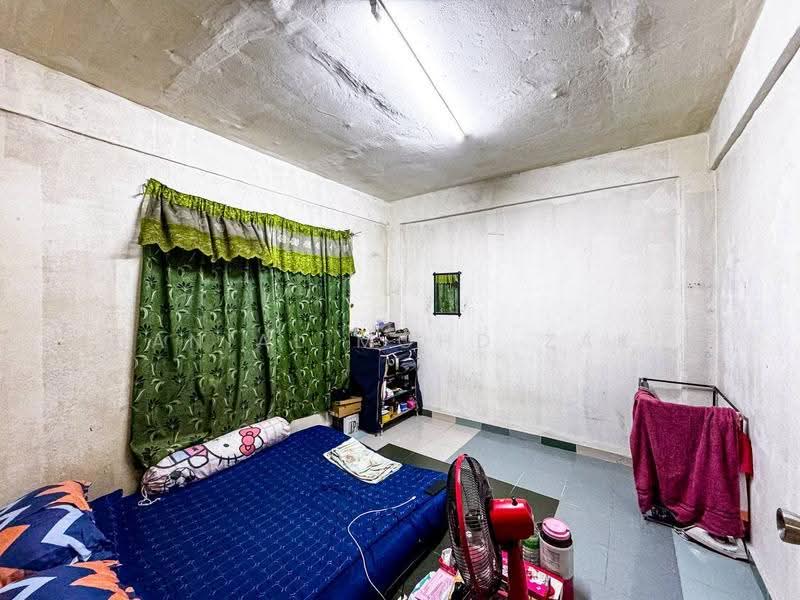 Flat for Sale at Gugusan Cempaka - Danial Mohd Zaki - Bedroom - PropertyGuru.com.my