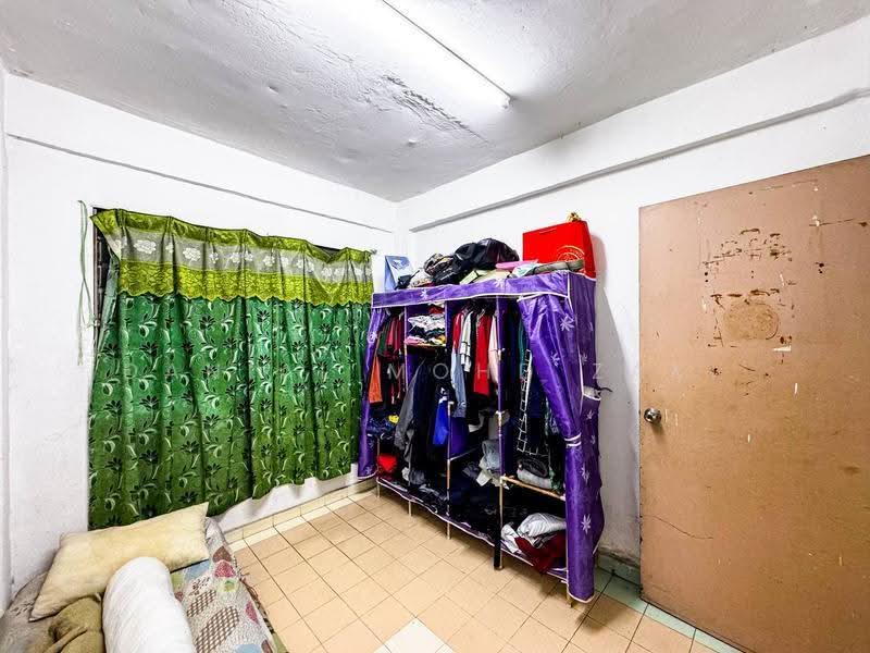 Flat for Sale at Gugusan Cempaka - Danial Mohd Zaki - Bedroom - PropertyGuru.com.my