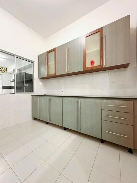 2-storey Terraced House for Sale in Taman Seri Austin (Tebrau) - Stella Chia - Kitchen - PropertyGuru.com.my