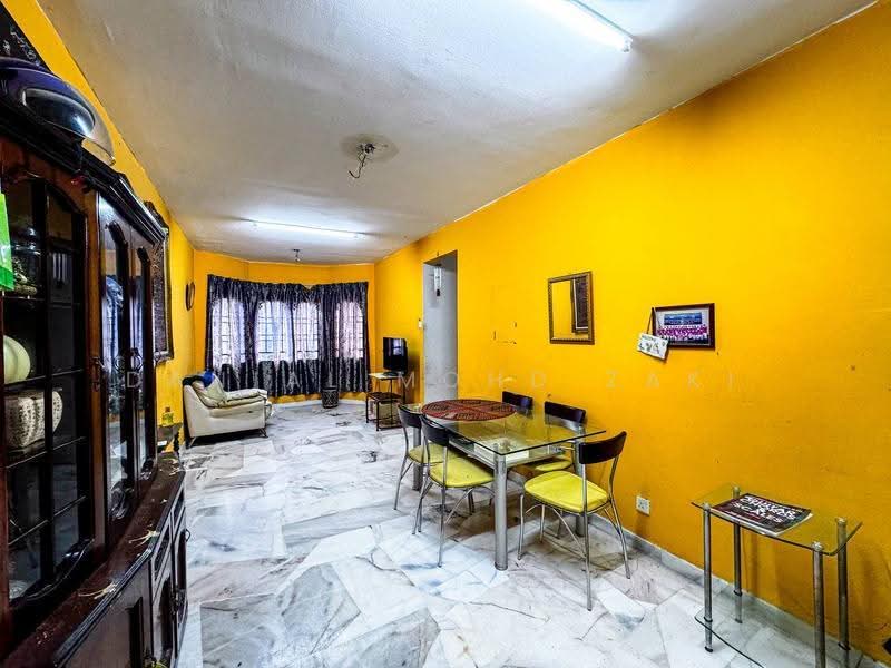 Kondominium untuk Dijual di Desaminium Flora - Danial Mohd Zaki - Living Room - PropertyGuru.com.my