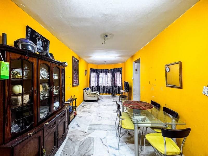 Kondominium untuk Dijual di Desaminium Flora - Danial Mohd Zaki - Living Room - PropertyGuru.com.my