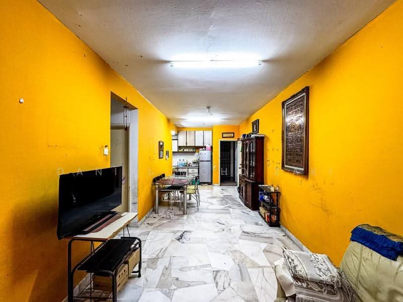 Kondominium untuk Dijual di Desaminium Flora - Danial Mohd Zaki - Living Room - PropertyGuru.com.my